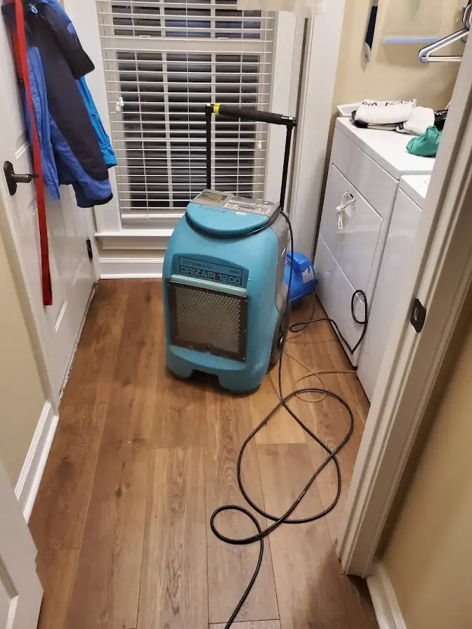 Commercial dehumidifier deployed for Flood Damage Cleanup in Duluth